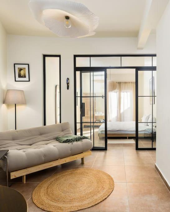 Japandi Style Flat In Thessaloniki City Center Εξωτερικό φωτογραφία