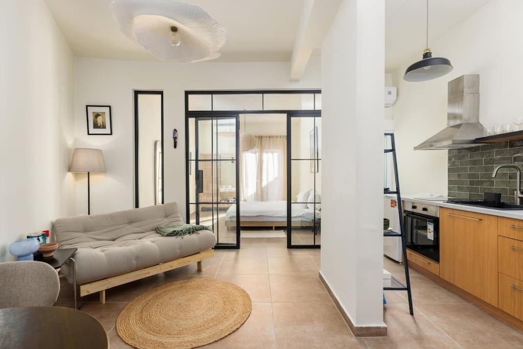 Japandi Style Flat In Thessaloniki City Center Εξωτερικό φωτογραφία